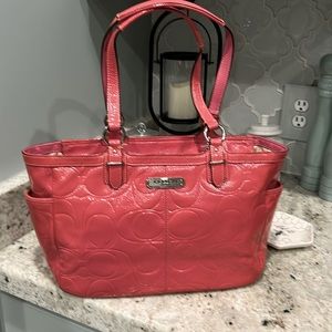 COACH PINK PATENT LEATHER TOTE with Hanging Tag and Silver Hardware CUTE!